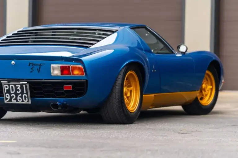 Estrenar un Lamborghini Miura SV con 54 años es posible gracias a Mecum… Pero a qué precio