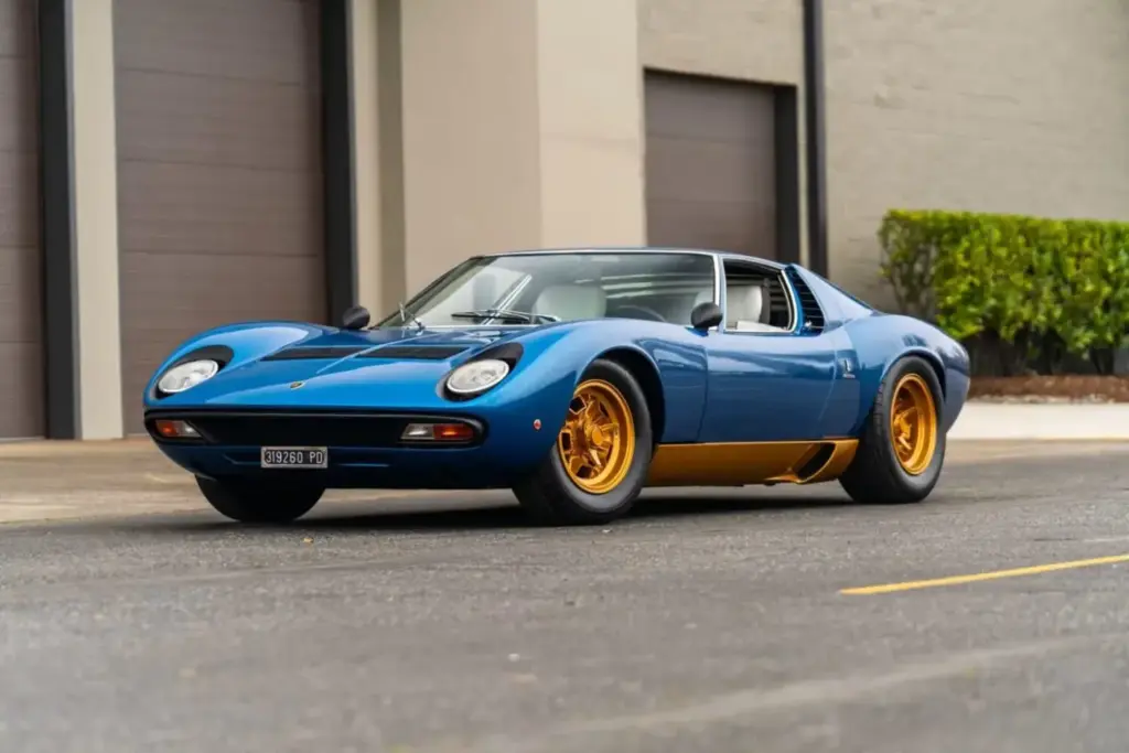 1972 Lamborghini Miura SV Mecum 8 Motor16