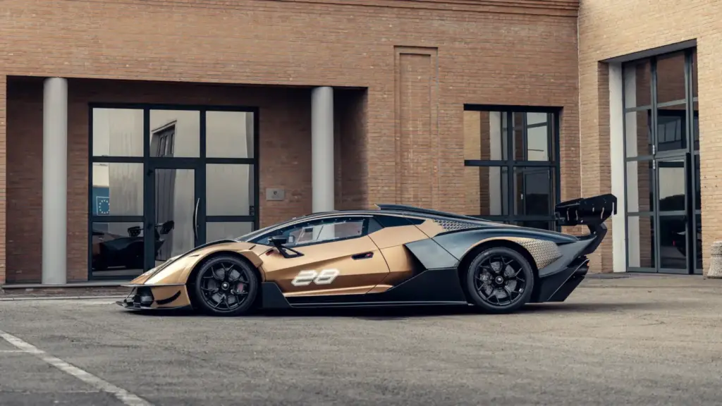 2022 Lamborghini Essenza SCV12 Sothebys 3 Motor16