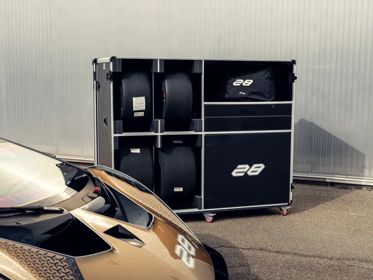 2022 Lamborghini Essenza SCV12 Sothebys 30 Motor16