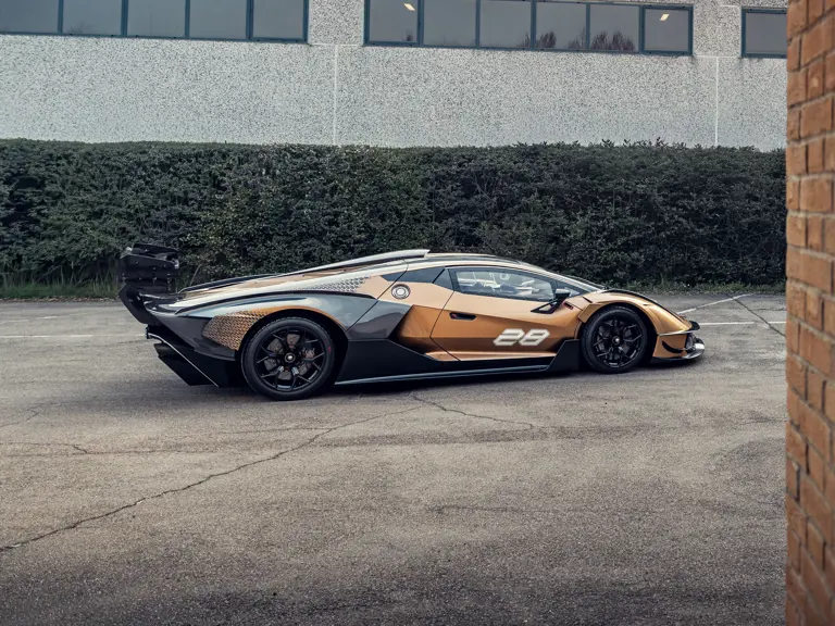 2022 Lamborghini Essenza SCV12 Sothebys 32 Motor16
