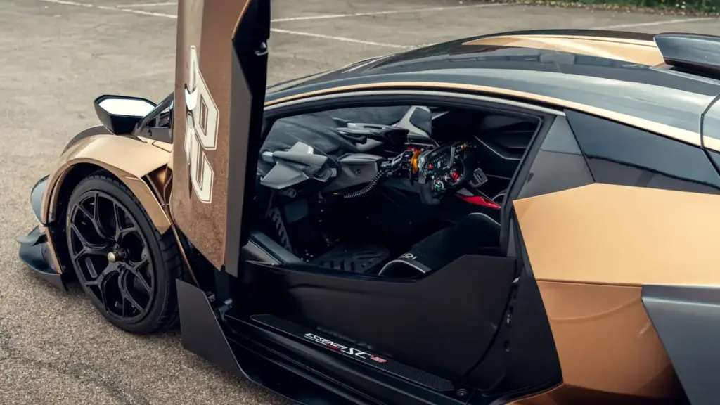 2022 Lamborghini Essenza SCV12 Sothebys 34 Motor16