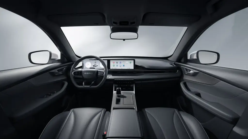 2026 EBRO s400 1.5T. Imagen interior.