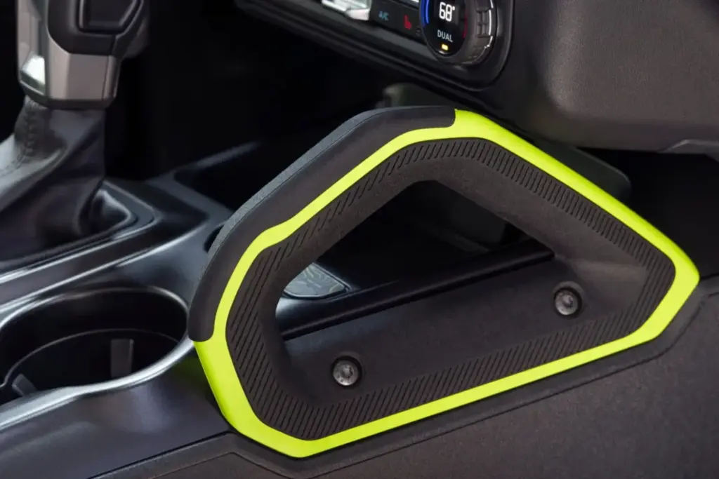 El Ford Bronco RTR nos deleita con su interior a un paso de su lanzamiento 7 Motor16 2026 Ford Bronco RTR Interior 4 Motor16