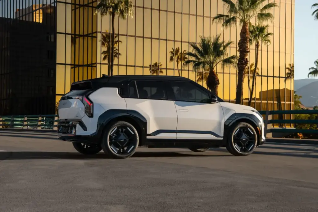 2026 Kia EV3 EE UU 12 Motor16