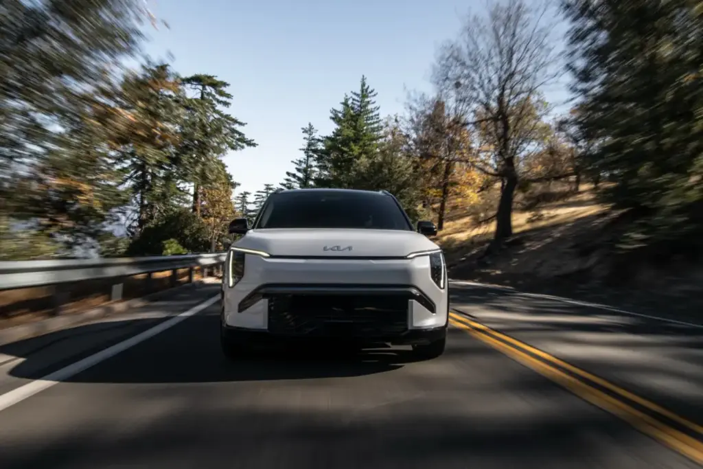 2026 Kia EV3 EE UU 6 Motor16