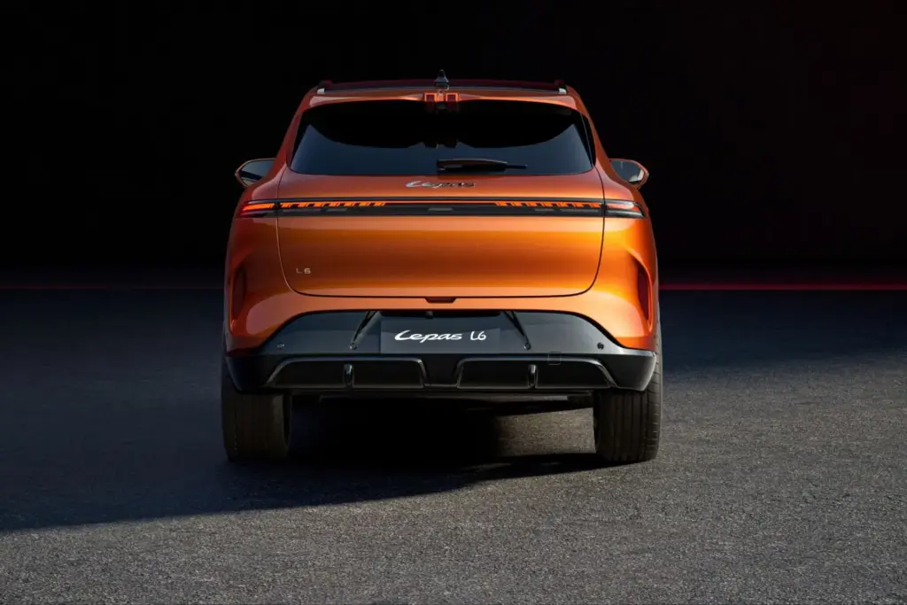 Lepas L6: El tercer SUV de la hermana de EBRO con más de 1.125 km de autonomía 9 Motor16 2026 Lepas L6 Milan 3 Motor16