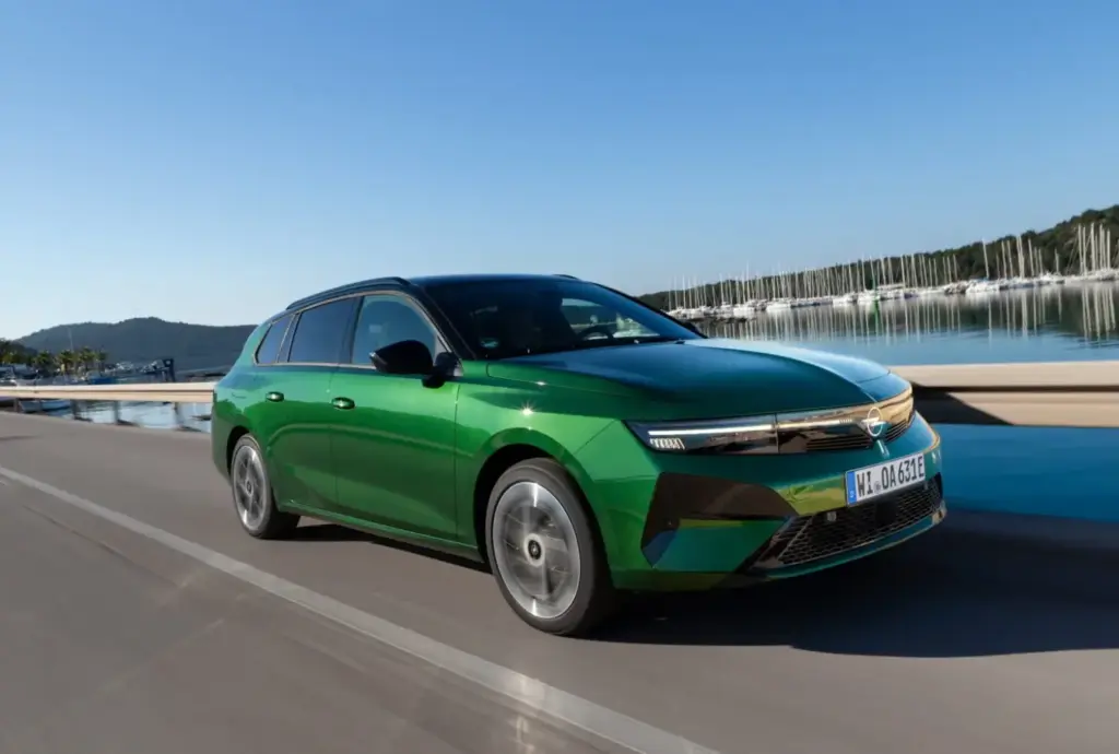 2026 Opel Astra tiburones easter eggs 5 Motor16