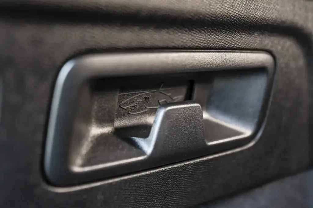 2026 Opel Astra tiburones easter eggs 9 Motor16