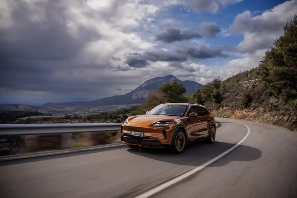 Porsche Cayenne Electric: Conducimos el SUV eléctrico que desafía las leyes de la física 19 Motor16 2026 Porsche Cayenne Electric Al Volante 38 Motor16