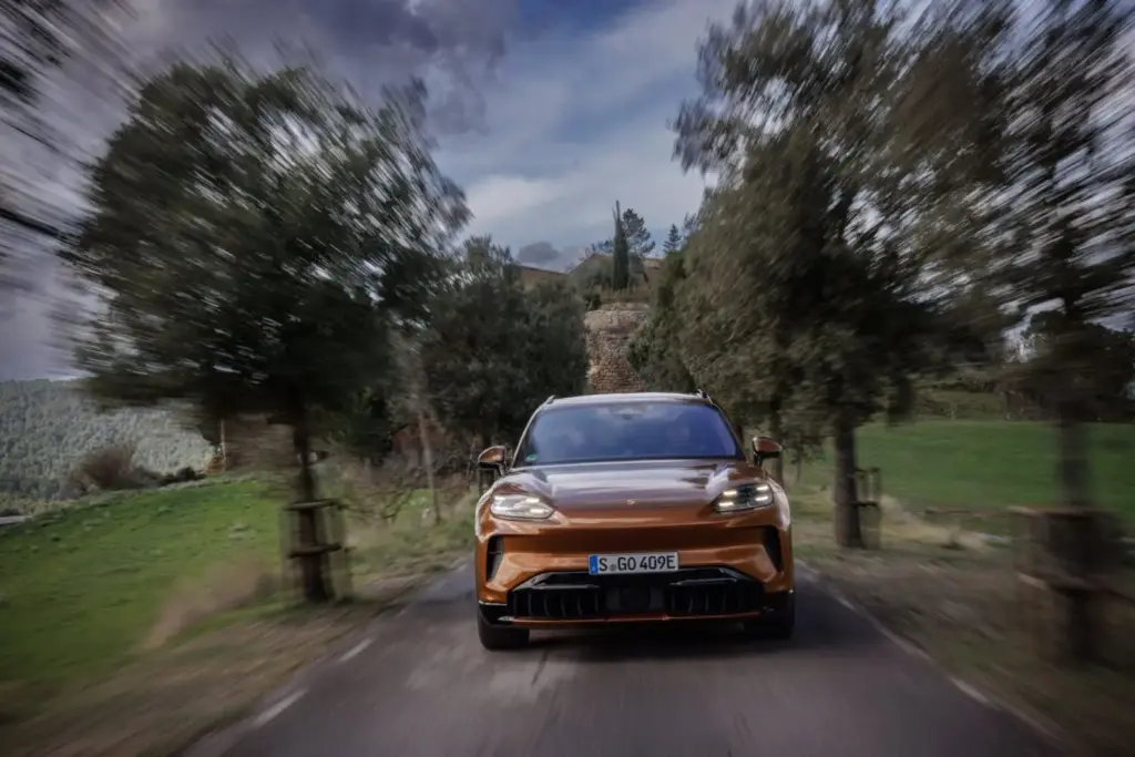 Porsche Cayenne Electric: Conducimos el SUV eléctrico que desafía las leyes de la física 21 Motor16 2026 Porsche Cayenne Electric Al Volante 40 Motor16