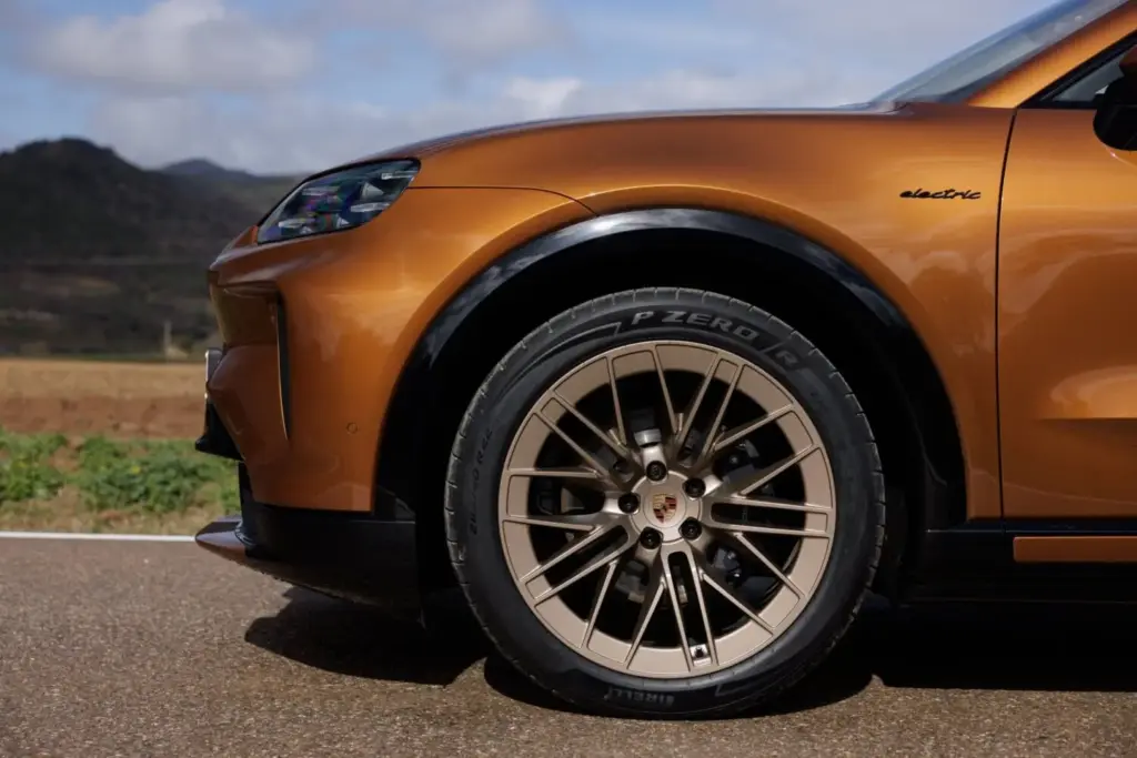 Porsche Cayenne Electric: Conducimos el SUV eléctrico que desafía las leyes de la física 29 Motor16 2026 Porsche Cayenne Electric Al Volante 55 Motor16