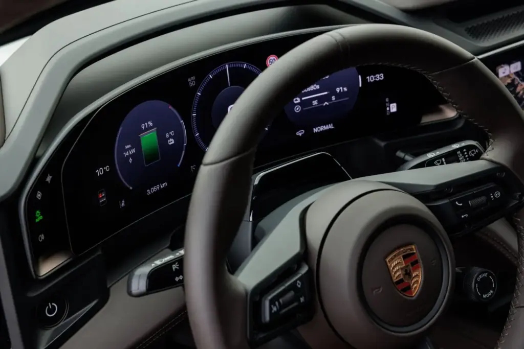 Porsche Cayenne Electric: Conducimos el SUV eléctrico que desafía las leyes de la física 32 Motor16 2026 Porsche Cayenne Electric Al Volante 59 Motor16