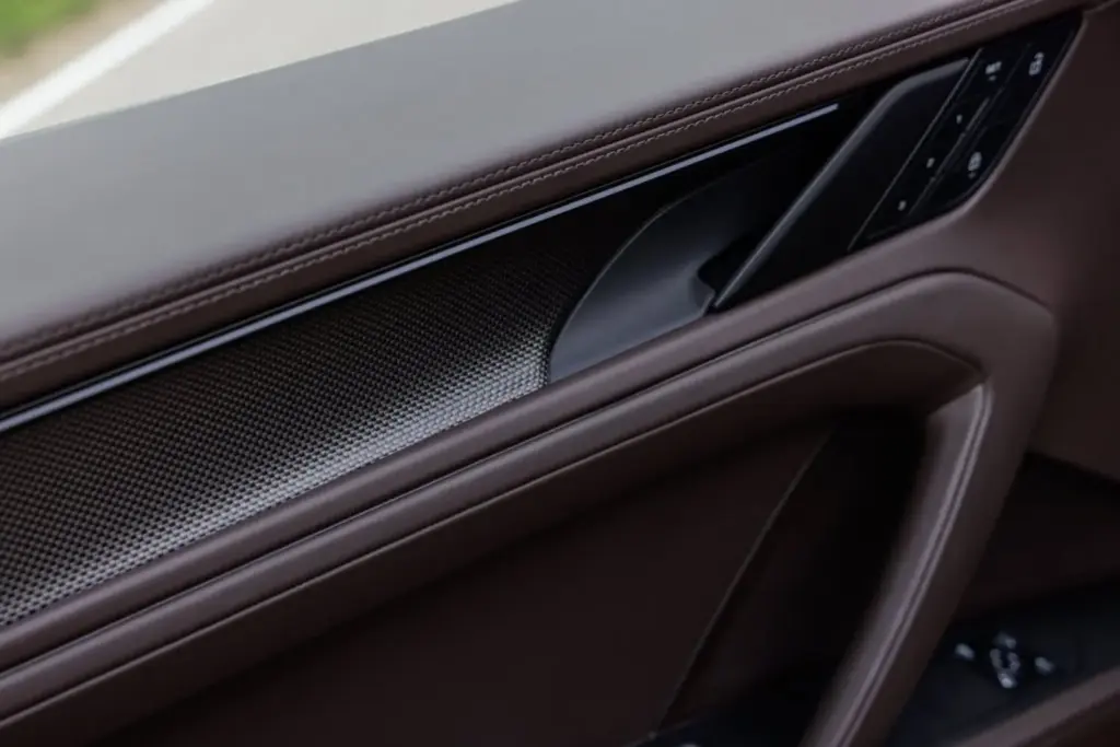 Porsche Cayenne Electric: Conducimos el SUV eléctrico que desafía las leyes de la física 37 Motor16 2026 Porsche Cayenne Electric Al Volante 63 Motor16