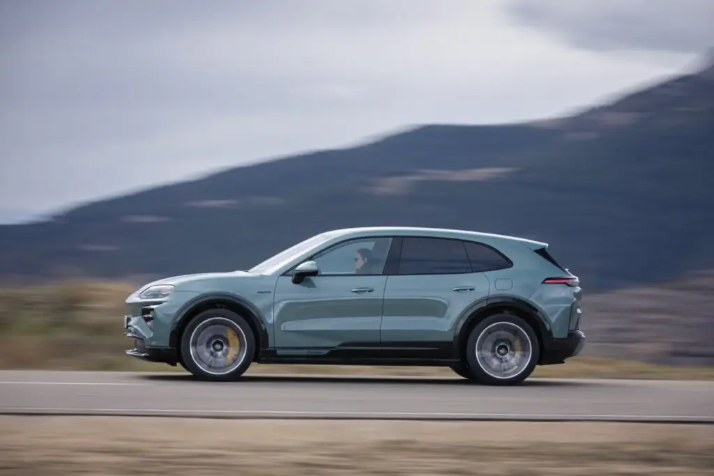 Porsche Cayenne Electric: Conducimos el SUV eléctrico que desafía las leyes de la física 51 Motor16 2026 Porsche Cayenne Turbo Electric Al Volante 11 Motor16