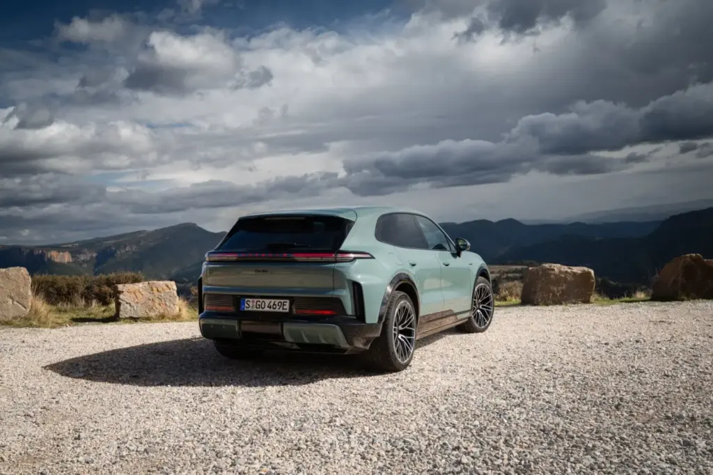 Porsche Cayenne Electric: Conducimos el SUV eléctrico que desafía las leyes de la física 42 Motor16 2026 Porsche Cayenne Turbo Electric Al Volante 14 Motor16