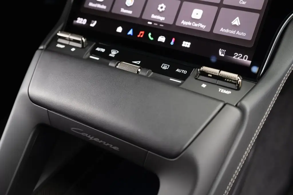 Porsche Cayenne Electric: Conducimos el SUV eléctrico que desafía las leyes de la física 65 Motor16 2026 Porsche Cayenne Turbo Electric Al Volante 28 Motor16