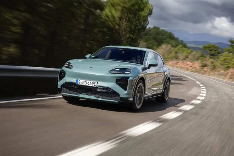 Porsche Cayenne Electric: Conducimos el SUV eléctrico que desafía las leyes de la física
