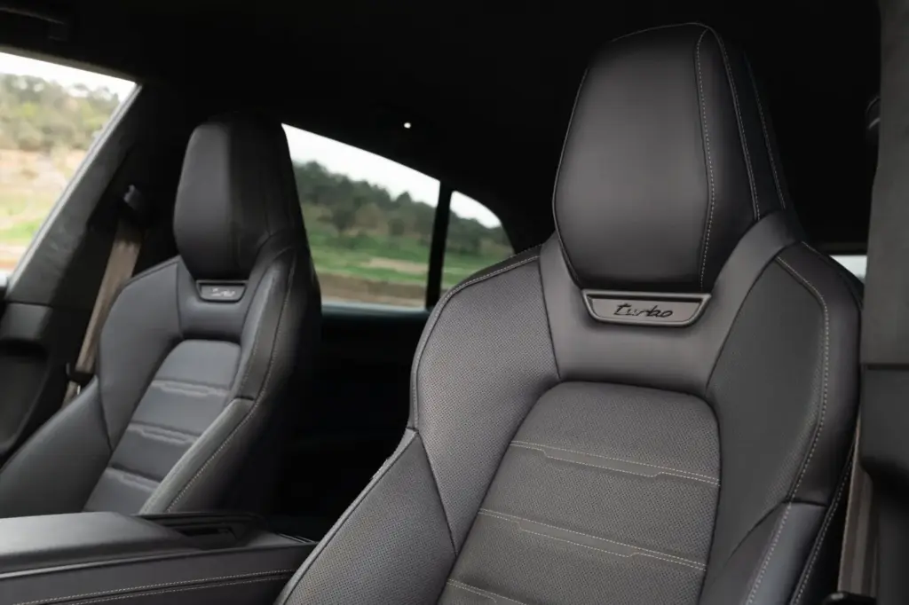 Porsche Cayenne Electric: Conducimos el SUV eléctrico que desafía las leyes de la física 67 Motor16 2026 Porsche Cayenne Turbo Electric Al Volante 30 Motor16