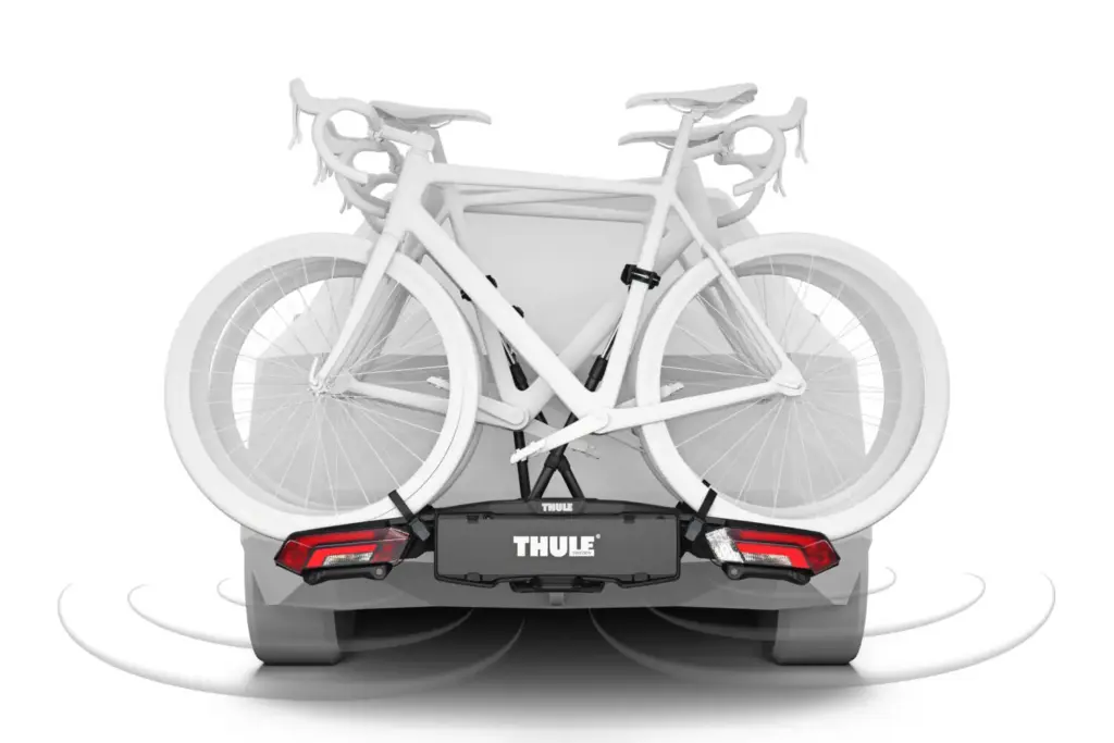 Thule se marca el portabicicletas que no teme los que aparcan de oído 2 Motor16 2026 Thule Epos ParkSecure. Imagen trasera.