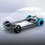 Los precios de los coches eléctricos caen un 18% desde 2020, pero el precio medio sube: la razón está en las baterías