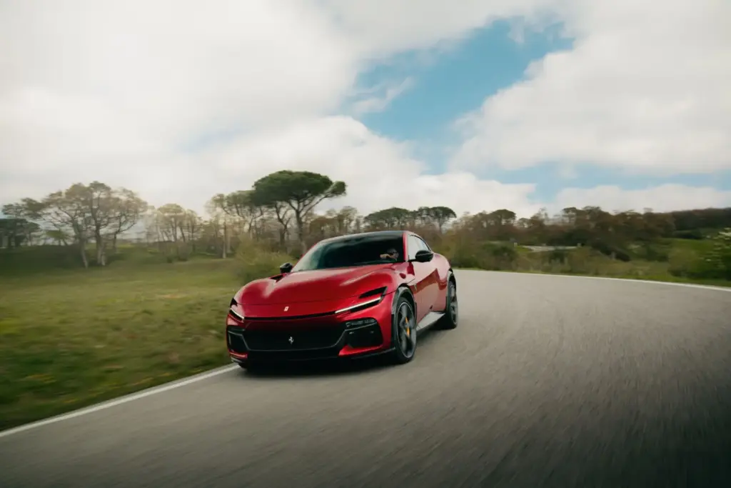2026 ferrari purosangue handling speciale 4 Motor16