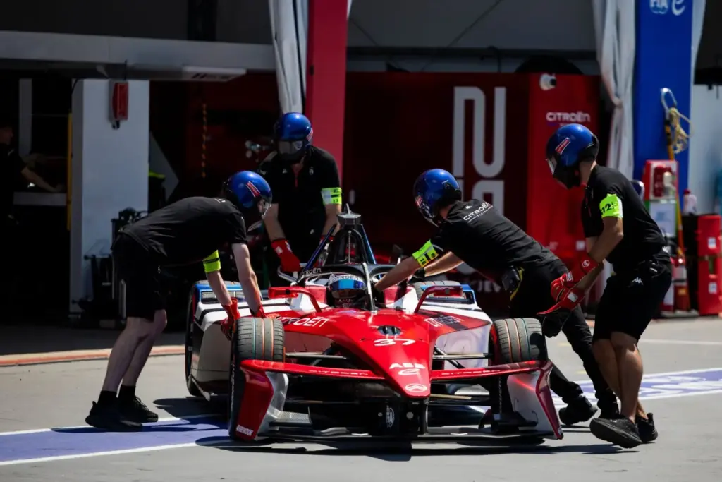 2026 Fórmula E Citroën Racing. Imagen box.