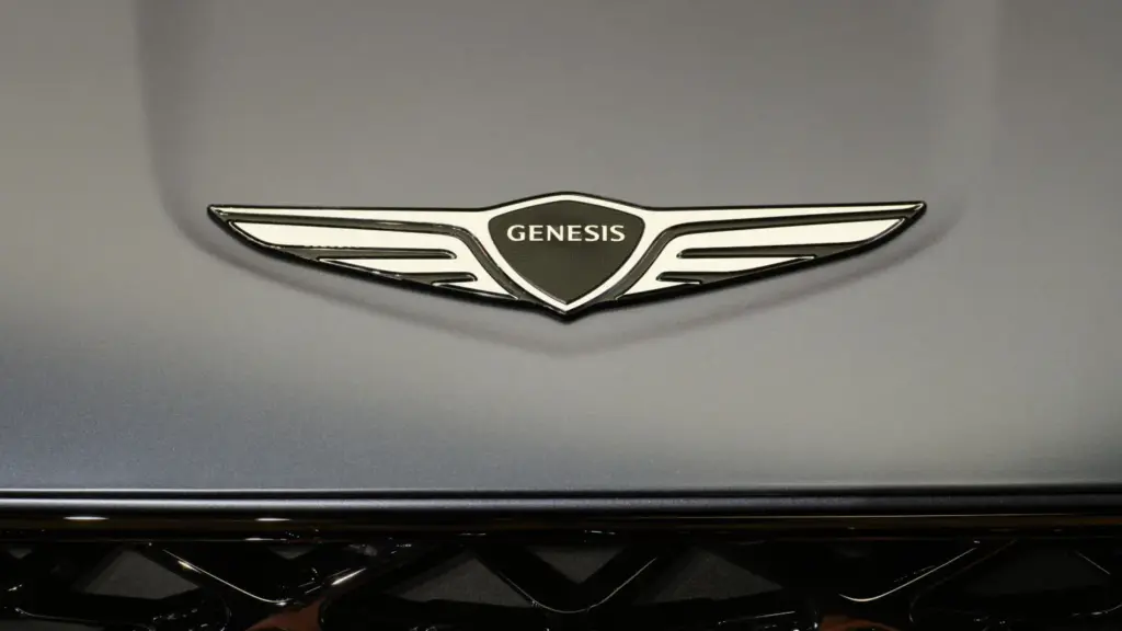 2026 genesis gv70 prestige graphite 5 Motor16