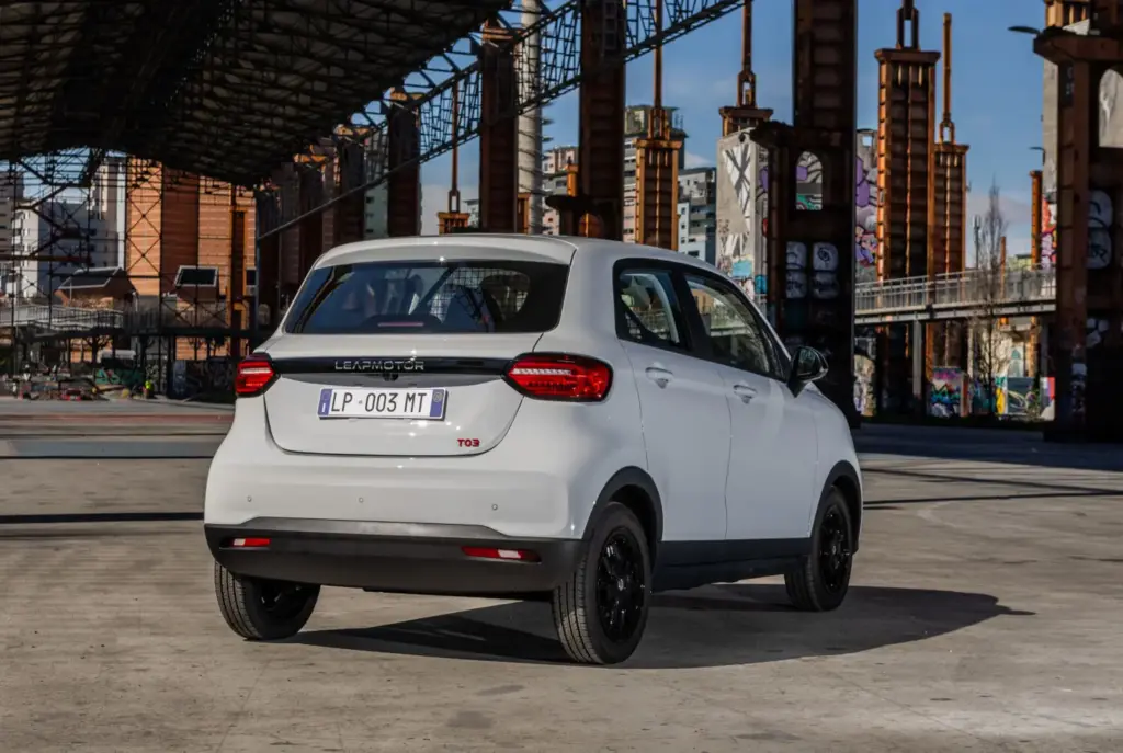 El Leapmotor T03 se adapta para cargárselo todo 2 Motor16 2026 Leapmotor T03 LCV. Imagen trasera.