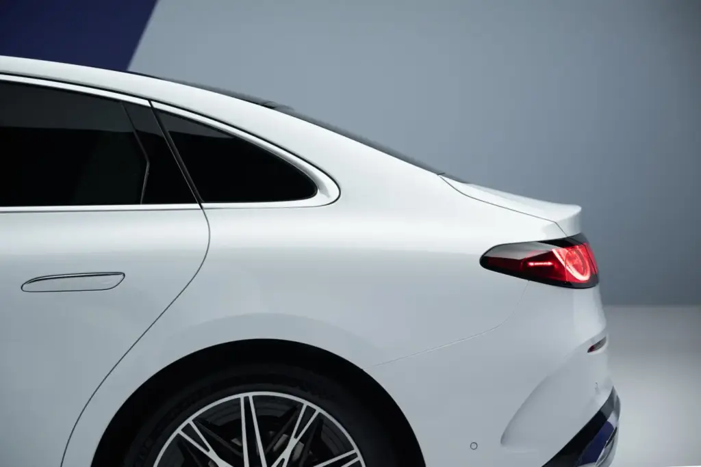 2026 mercedes benz clase c electrico 13 Motor16