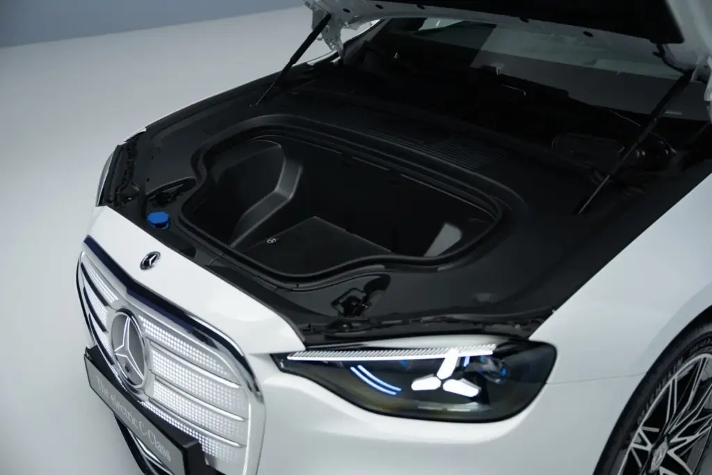 2026 mercedes benz clase c electrico 15 Motor16