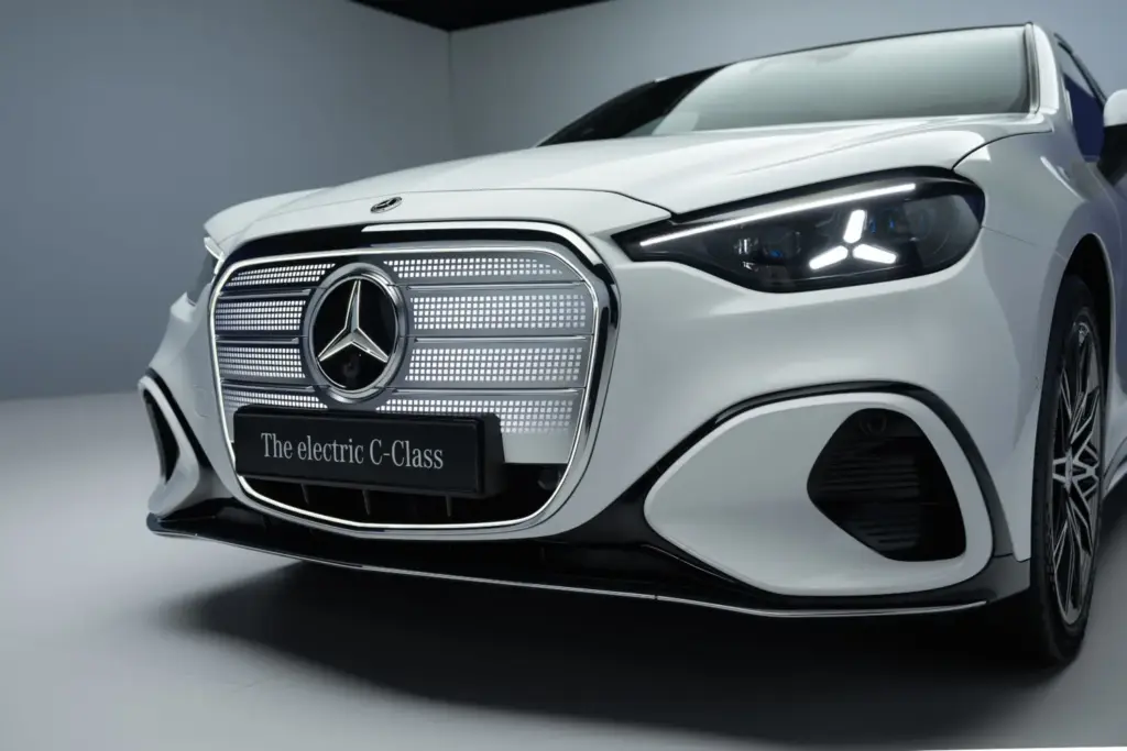 2026 mercedes benz clase c electrico 5 Motor16
