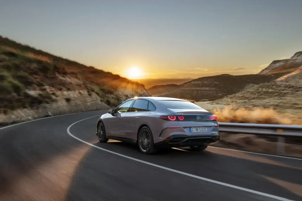 2026 mercedes benz clase c electrico 54 Motor16