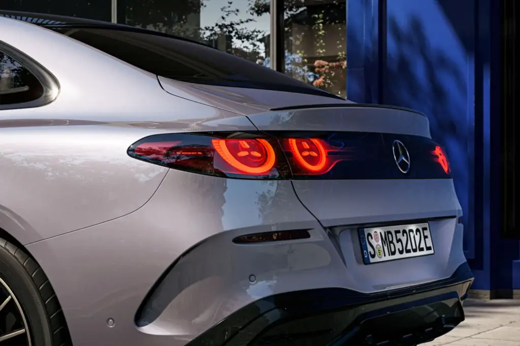 2026 mercedes benz clase c electrico 66 Motor16