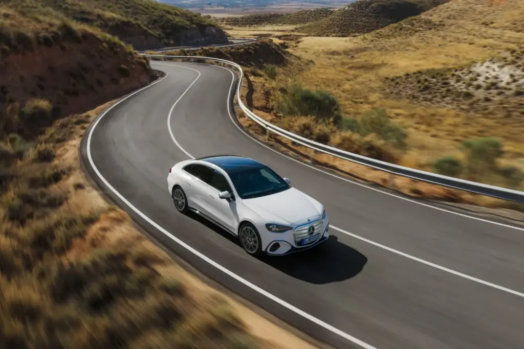 2026 mercedes benz clase c electrico 76 Motor16