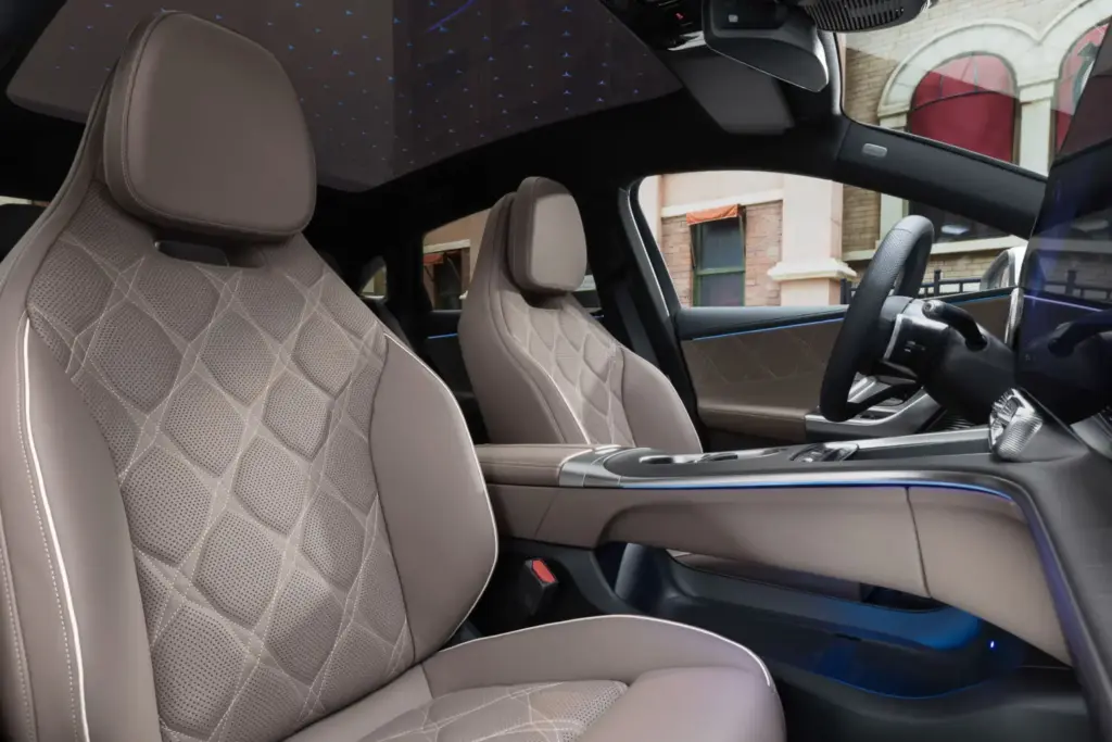 2026 mercedes benz clase c electrico 82 Motor16