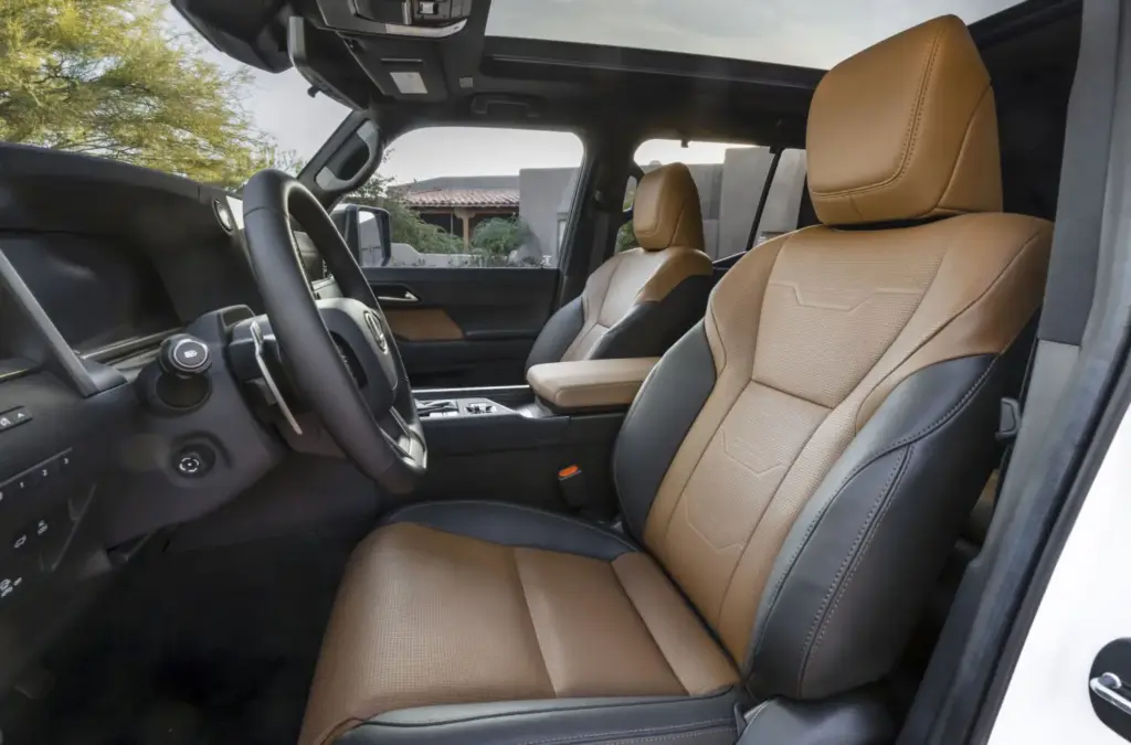 Así son el Toyota Land Cruiser 250 Prado más básico y el más equipado
