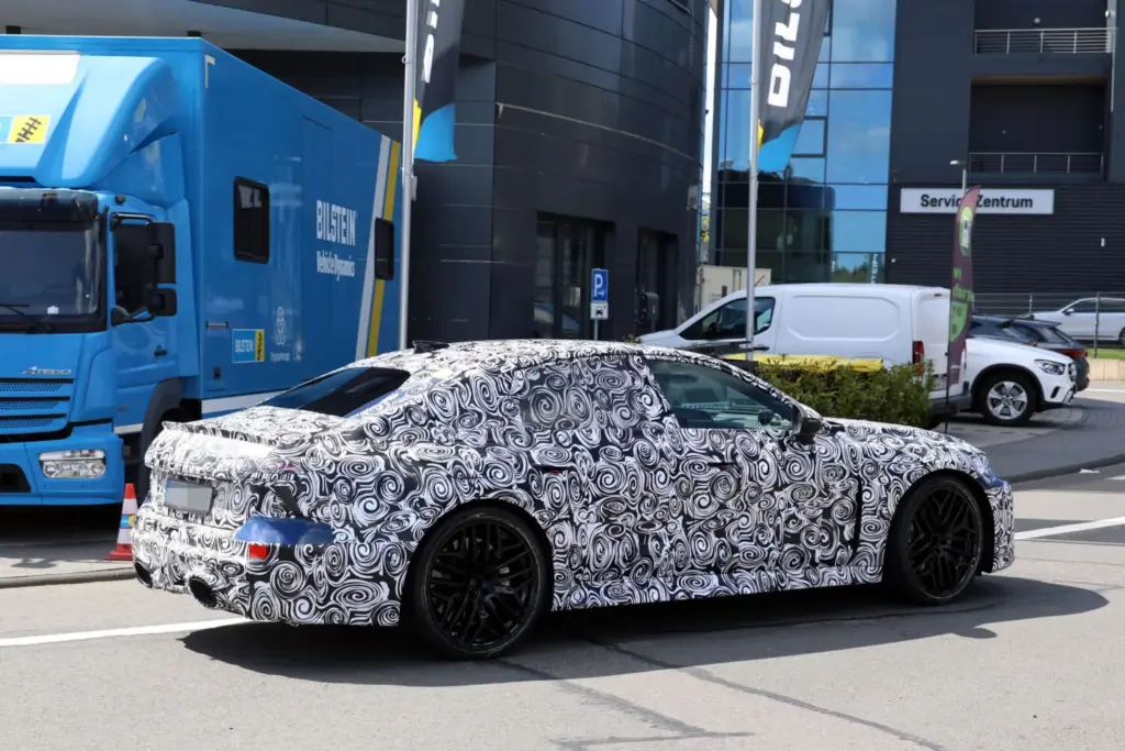 Audi RS 6 Sedan 13 Motor16