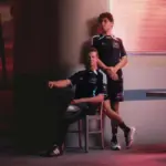 Audi Revolut F1 y adidas lanzan la colección Miami: moda de paddock con alma futbolística y colores de atardecer