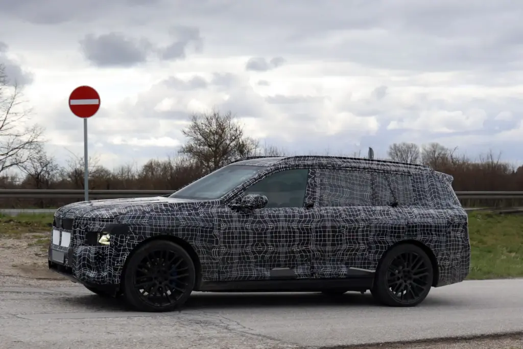 BMW IX7 5 Motor16