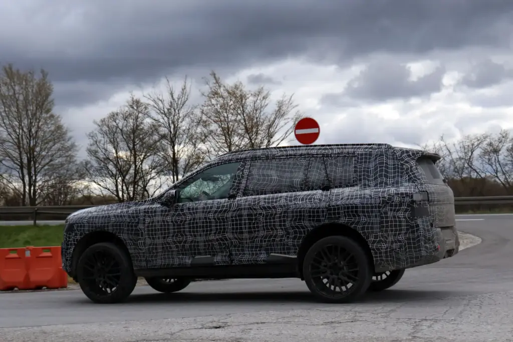 BMW IX7 9 Motor16