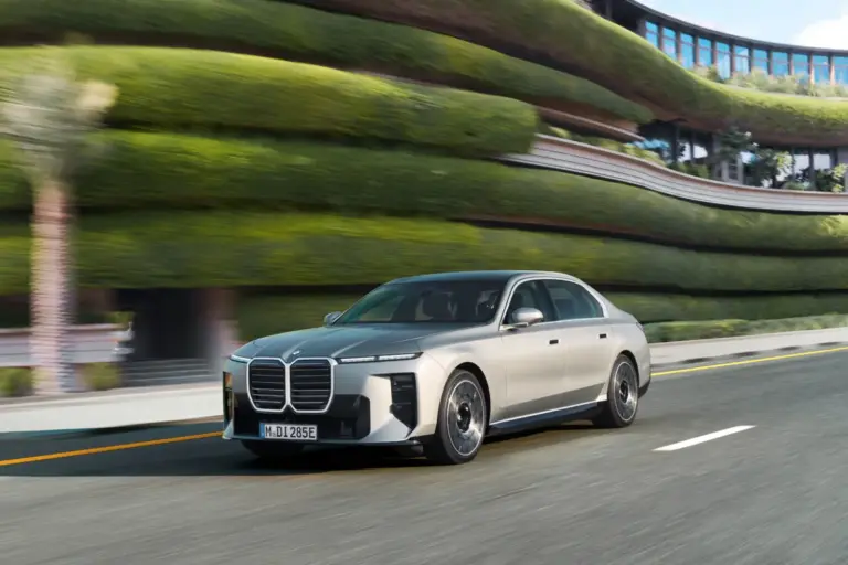 BMW renueva el Serie 7 con tecnología Neue Klasse y hasta 728 km de autonomía eléctrica
