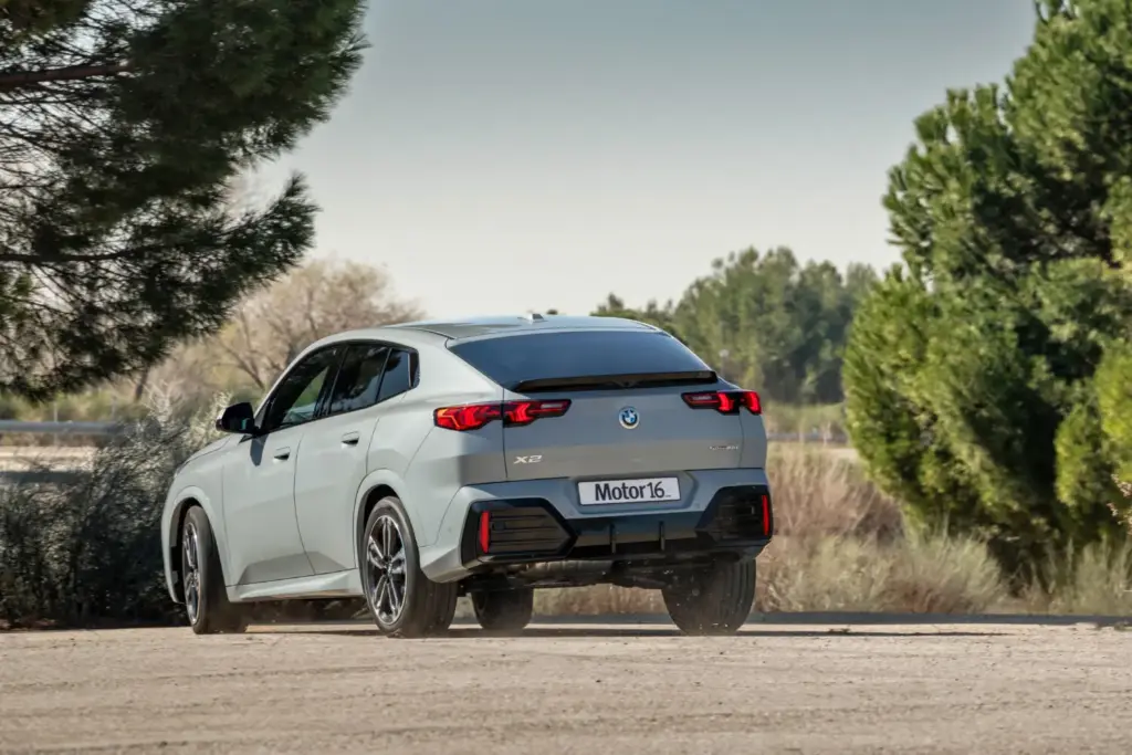 BMW X2 sDrive18d prueba 15 Motor16