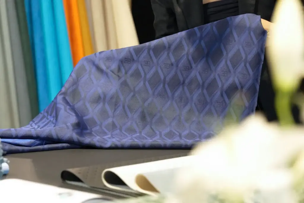 BUGATTI Tourbillon BTS 10 Motor16