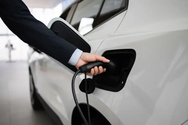 Las ventas de vehículos electrificados crecen un 20,1% en mayo de 2026: 28.302 unidades