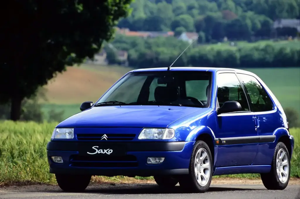 Citroen Saxo VTS 4 Motor16