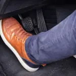 Enrique (51), mecánico: «Este sencillo gesto que haces con tu pie izquierdo delata a los buenos conductores»