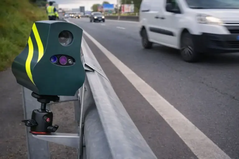 La DGT francesa está alucinada con los nuevos radares de velocidad que se han colocado en España: nos tienen en el punto de mira