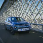 La electrificación cotidiana del Dacia Spring se hace adulta