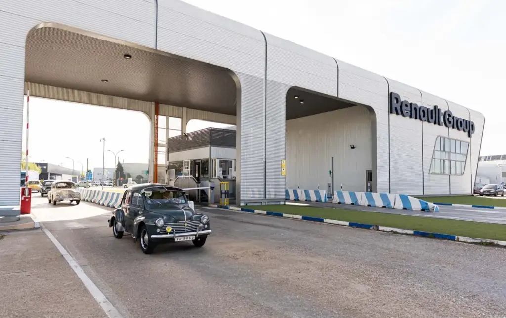 Desfile 75 aniversario Renault Valladolid Motor16